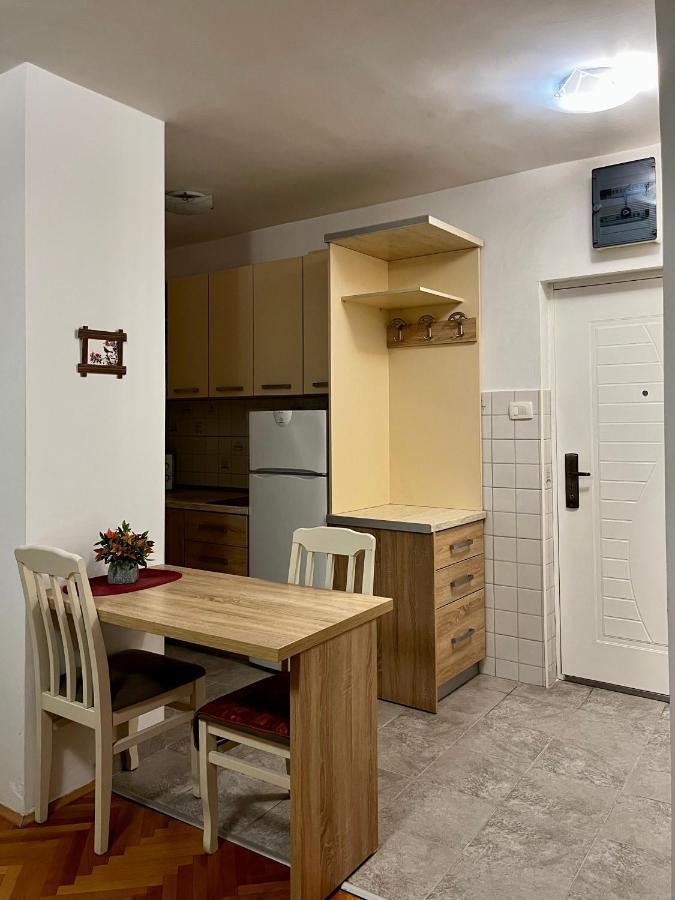 Studio Apartment Welcome Bar Bagian luar foto